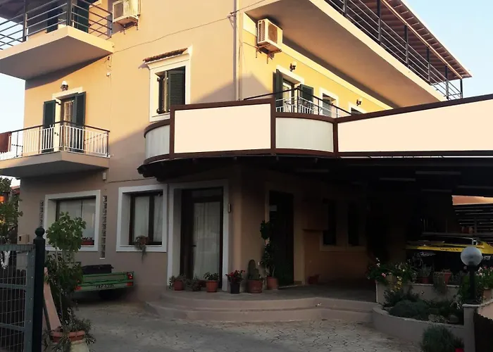 Eftihia Hotel *