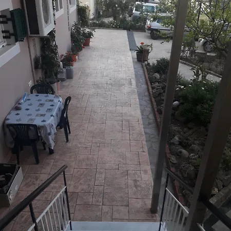 Eftihia * Kavos